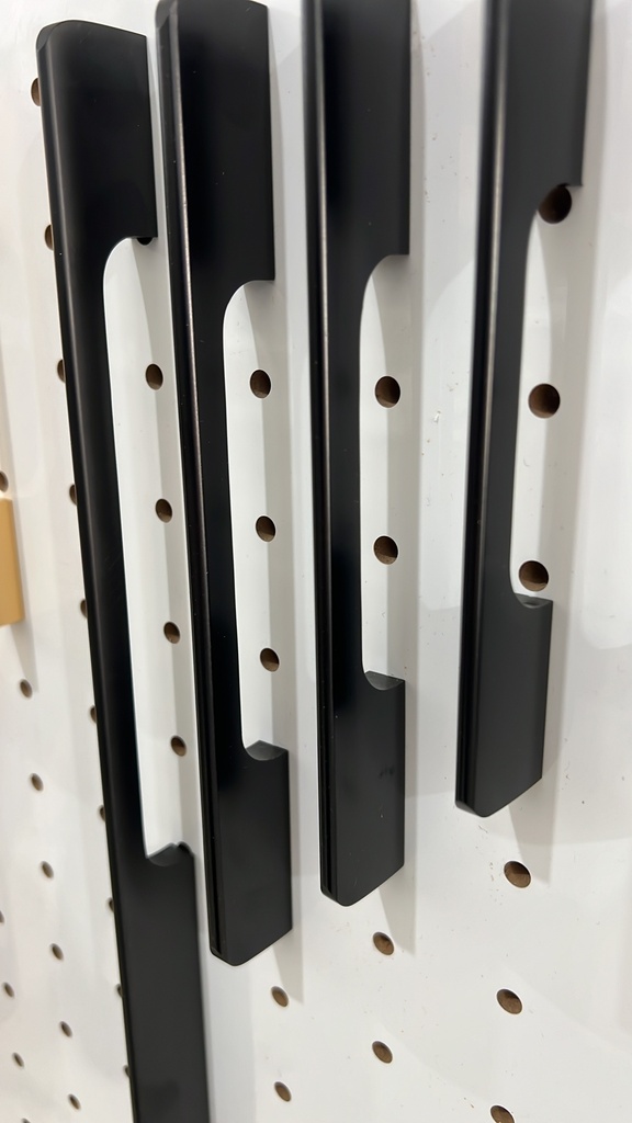 POIGNEE KHA M58 224MM NOIR